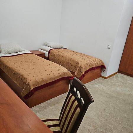Rest Hostel Airport Modlin Nowy Dwór Mazowiecki Dış mekan fotoğraf