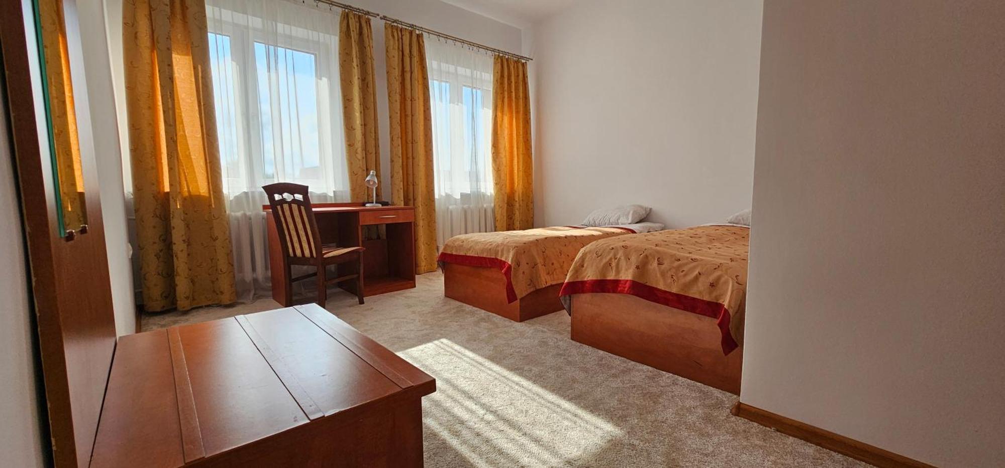 Rest Hostel Airport Modlin Nowy Dwór Mazowiecki Dış mekan fotoğraf