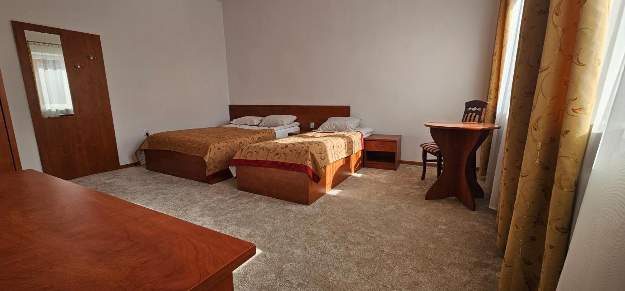 Rest Hostel Airport Modlin Nowy Dwór Mazowiecki Dış mekan fotoğraf