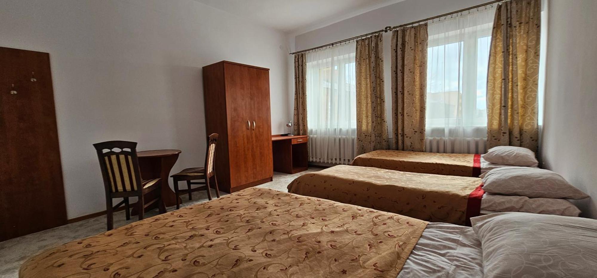 Rest Hostel Airport Modlin Nowy Dwór Mazowiecki Dış mekan fotoğraf