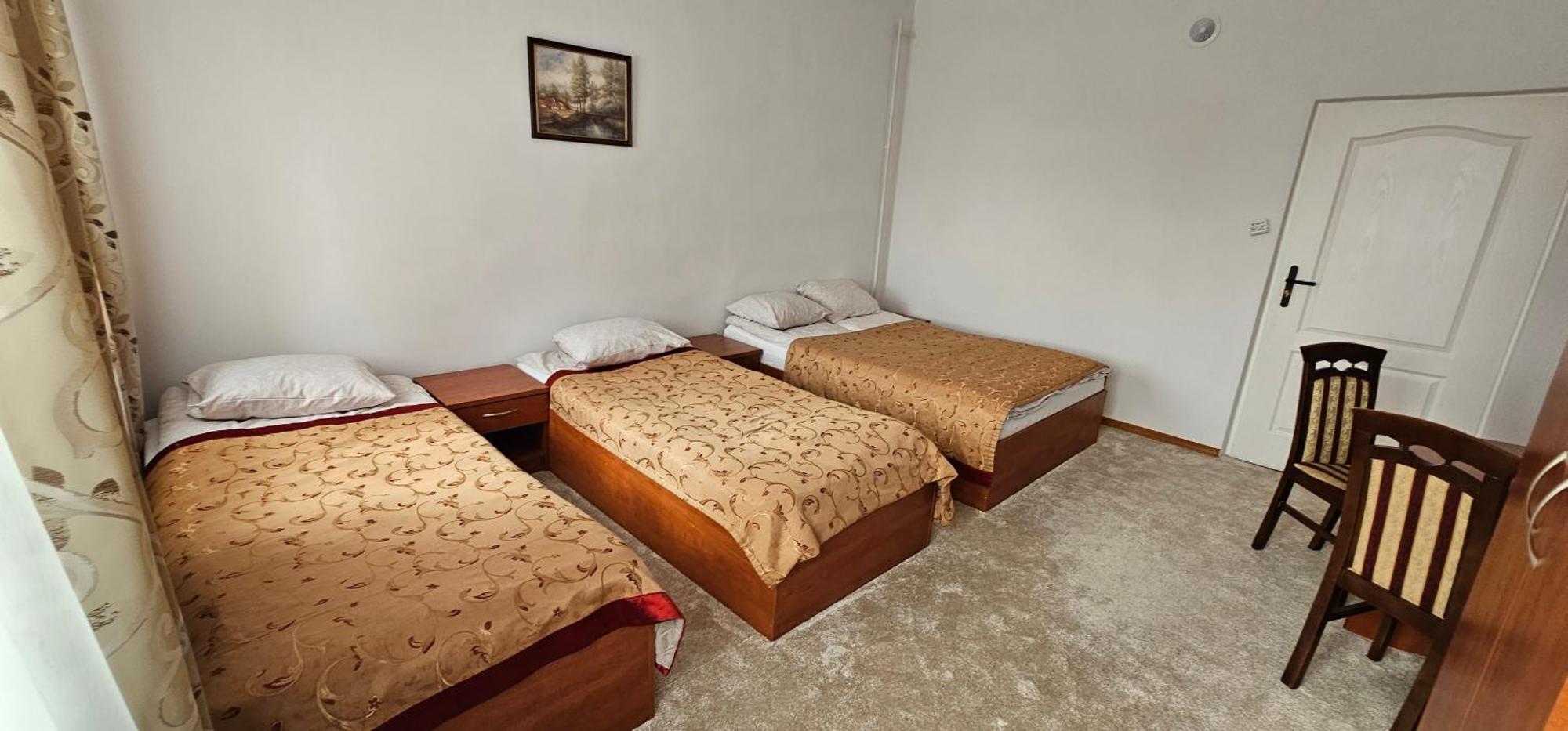 Rest Hostel Airport Modlin Nowy Dwór Mazowiecki Dış mekan fotoğraf