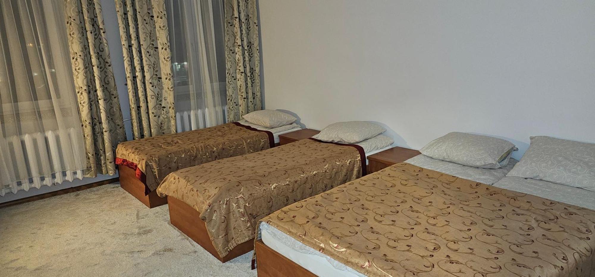 Rest Hostel Airport Modlin Nowy Dwór Mazowiecki Dış mekan fotoğraf