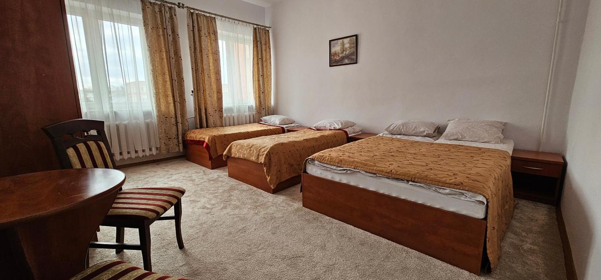 Rest Hostel Airport Modlin Nowy Dwór Mazowiecki Dış mekan fotoğraf