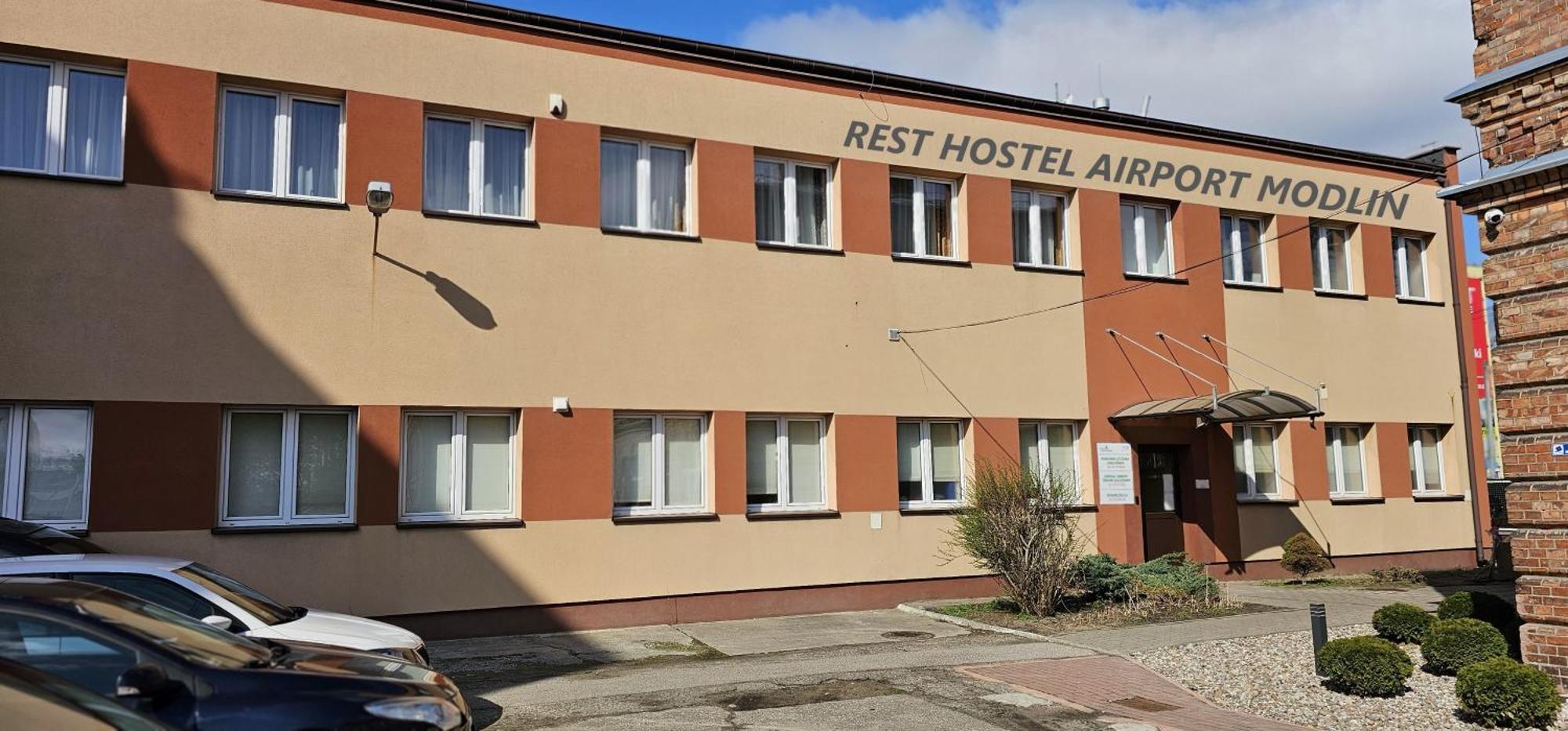 Rest Hostel Airport Modlin Nowy Dwór Mazowiecki Dış mekan fotoğraf